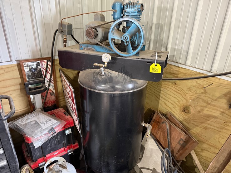 #1053-•-air-compressor-image-3