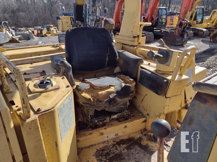 caterpillar-d6h-image-10