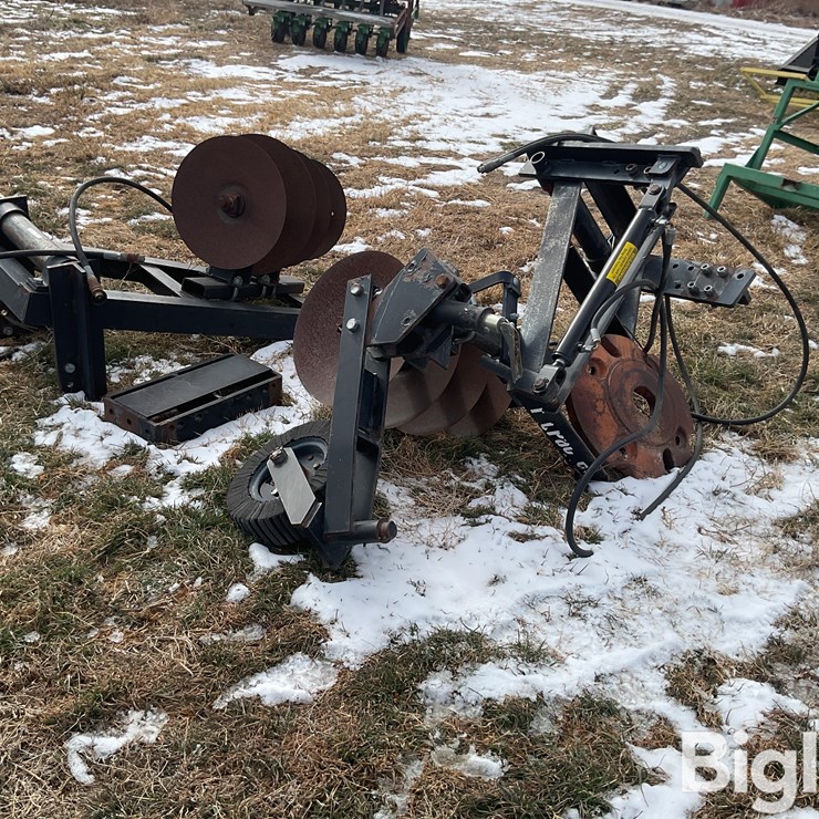 Mounted Pivot Track Closer