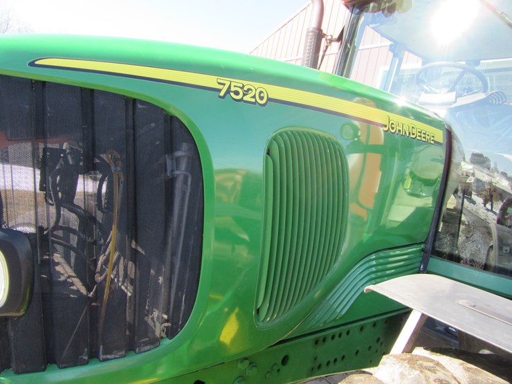 john-deere-7520-image-8