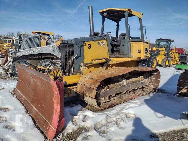2007-deere-700j-lgp-image-1
