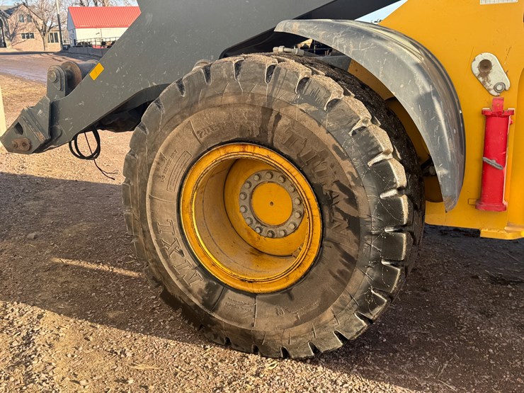 2020-deere-624l-image-20