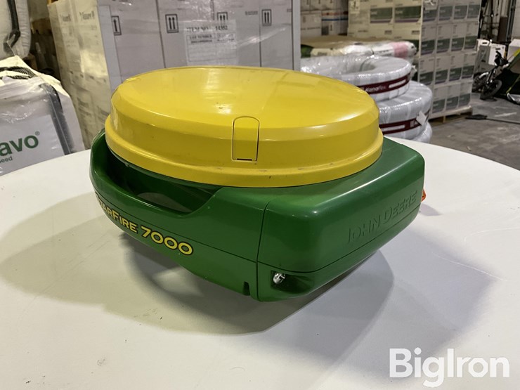 john-deere-7000-image-3