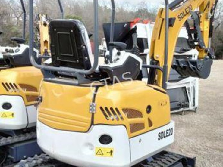 #51-•-mini-excavator---yanmar-diesel-(sdle20)-image-8