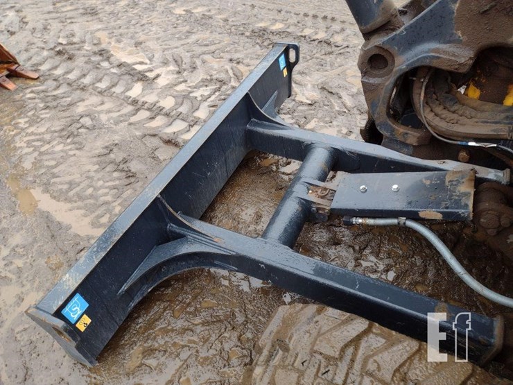 2023-deere-30g-image-25