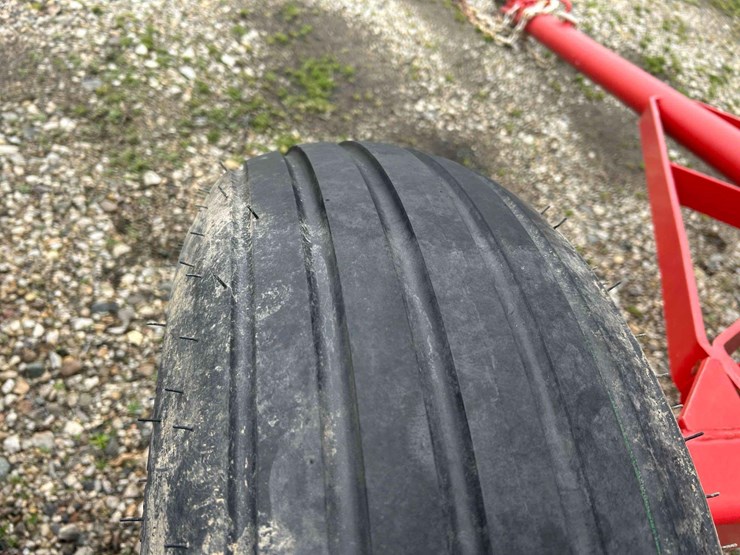 1000-gal.-nh3-tank-on-gear-#48-sells-offsite-image-13