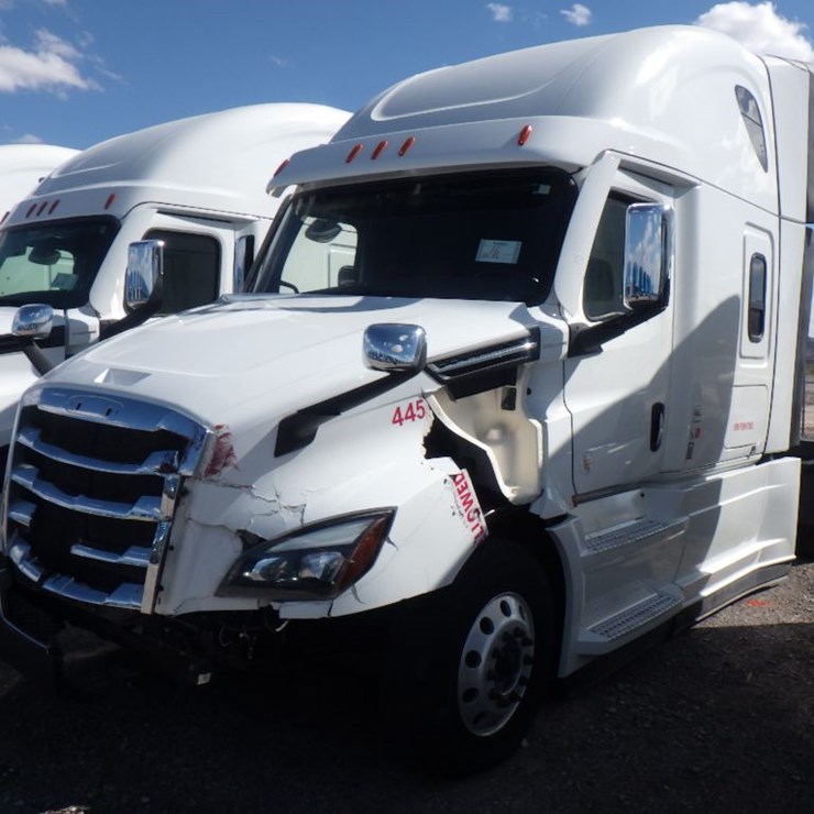 2023 FREIGHTLINER CASCADIA 126