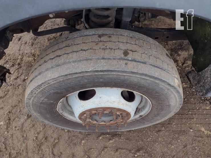 2012-ford-f550-image-17