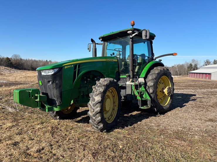 john-deere-8260r-image-1