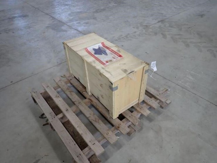 unused-greatbear-400-lb-single-horn-iron-anvil-image-3