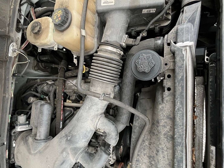 2013-ford-f450-image-45