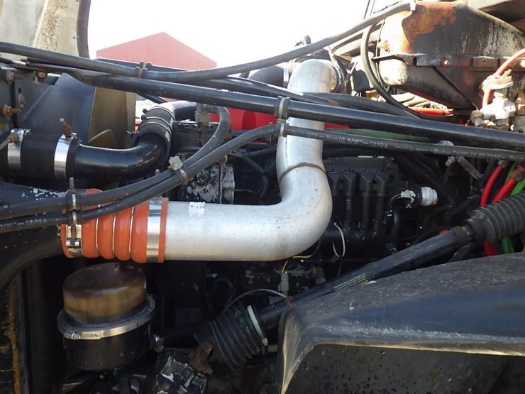 1999-freightliner-fl112-image-19