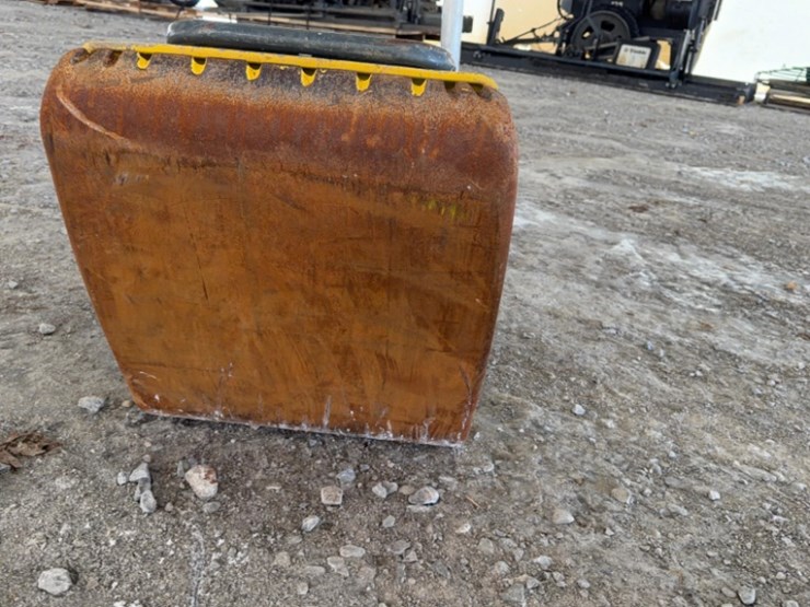 walker-neuson-compactor-with-honda-gx160-motor-image-5