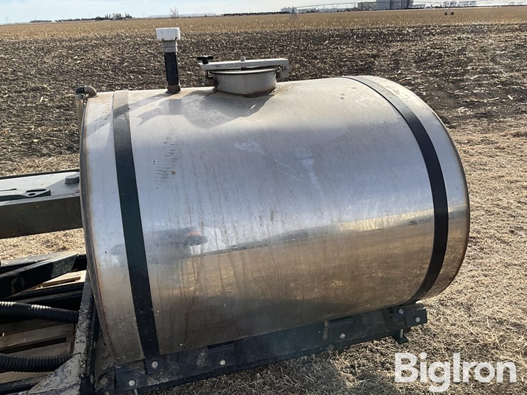 chem-farm-front-mounted-720-gal-fertilizer-tanks-image-18