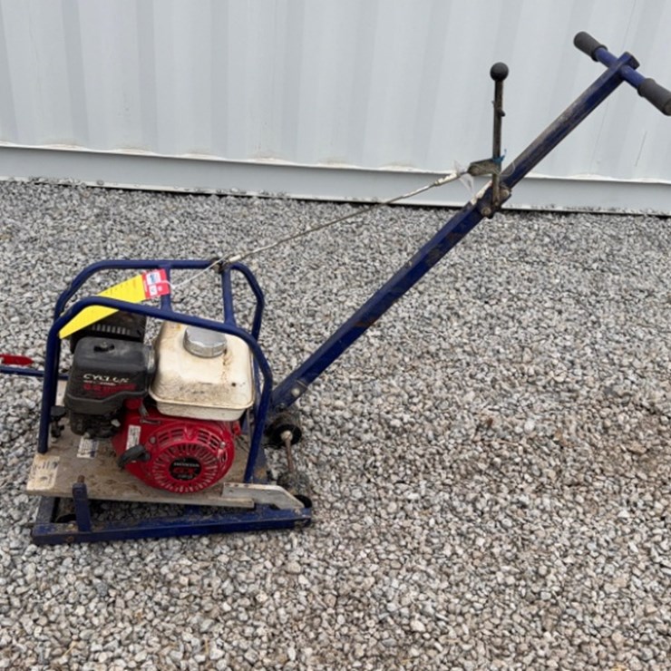 Diteo Concrete Saw with Honda Motor
