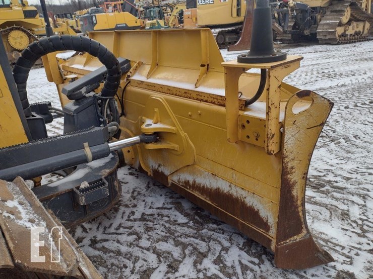 2022-deere-700l-lgp-image-18