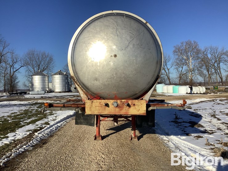 1968-fruehauf-trailer-image-2