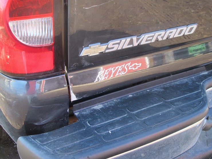 2004-chevrolet-2500-image-16