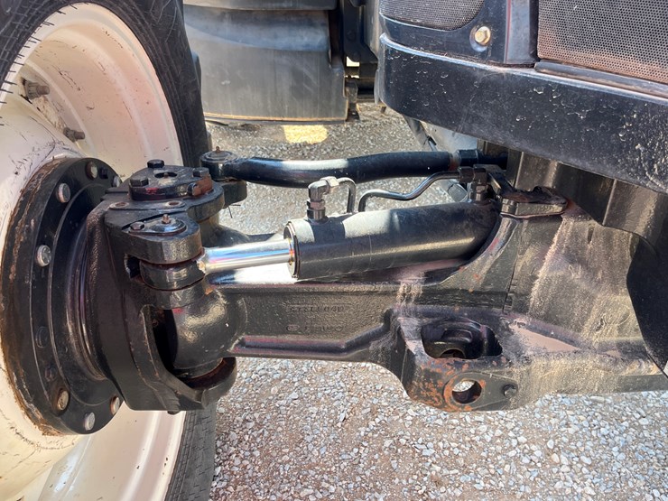 2015-new-holland-t8.410-image-5