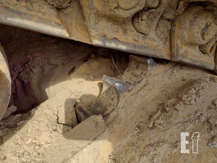 2008-deere-750j-lt-image-21