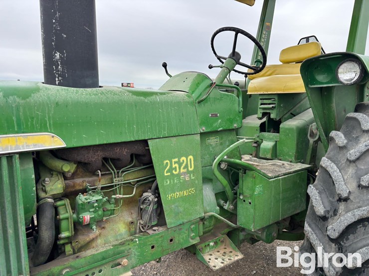 john-deere-2520-image-10