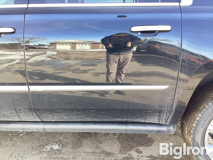 2019-cadillac-escalade-esv-image-15