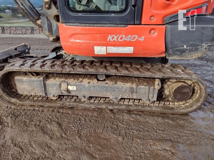 2017-kubota-kx040-4-image-28