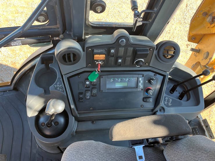 2012-deere-310sj-image-25