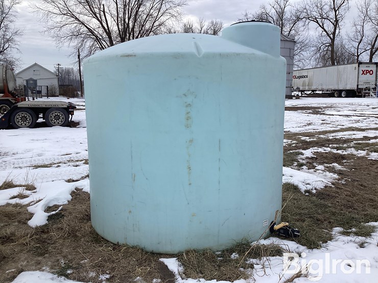 2,500-gallon-water/liquid-fertilizer-tank-image-3