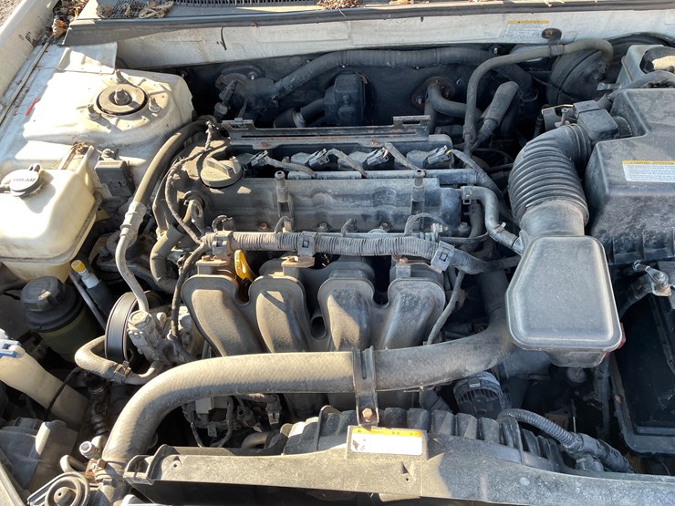 #2029-•-2010-hyundai-sonata-(with-wi-title)-image-18