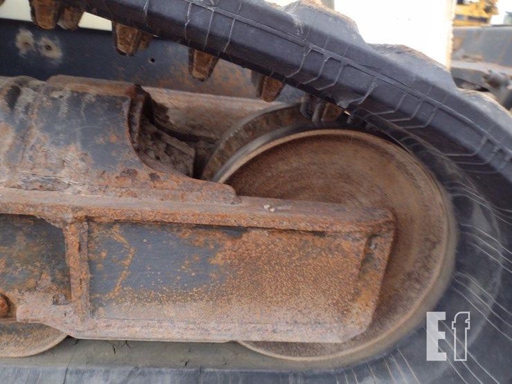 2017-bobcat-t740-image-34