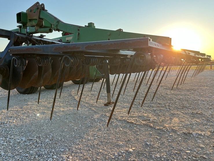 2001-john-deere-637-image-12