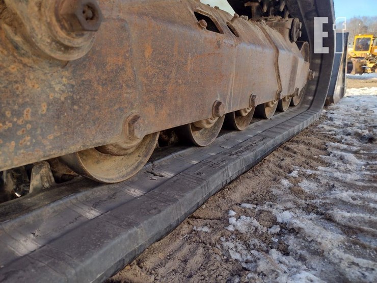 2020-bobcat-t870-image-33