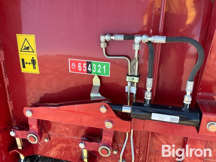 2017-case-ih-3020-image-15