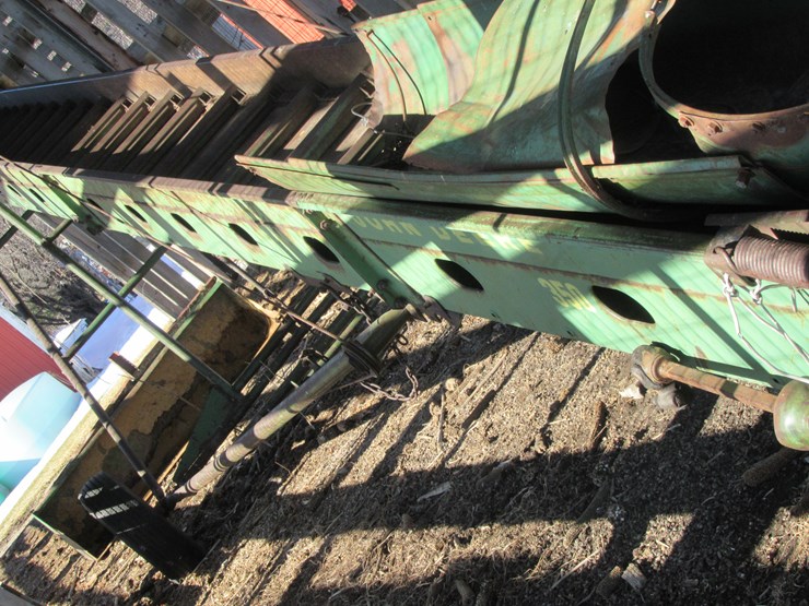 john-deere-350-image-12