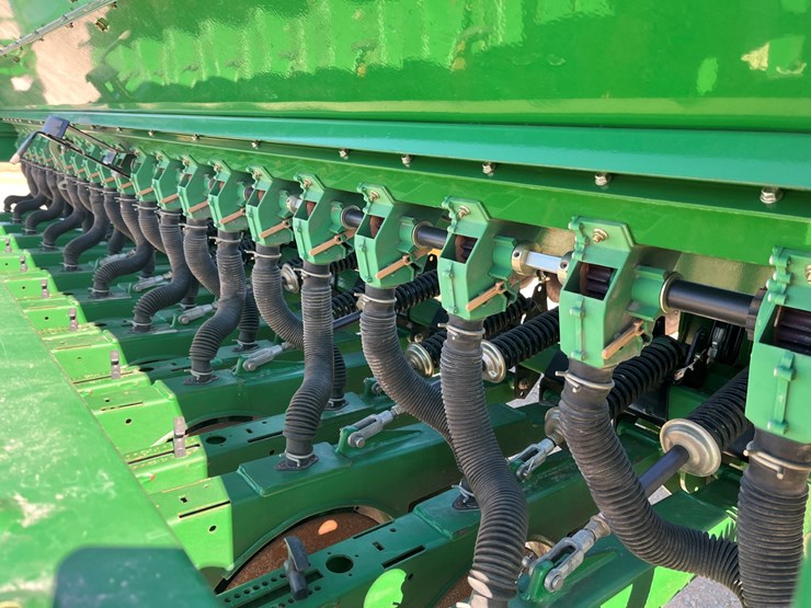 2016-great-plains-3s4000-image-33