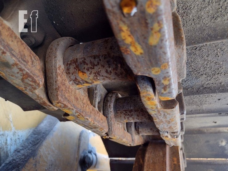 2007-deere-700j-lgp-image-40