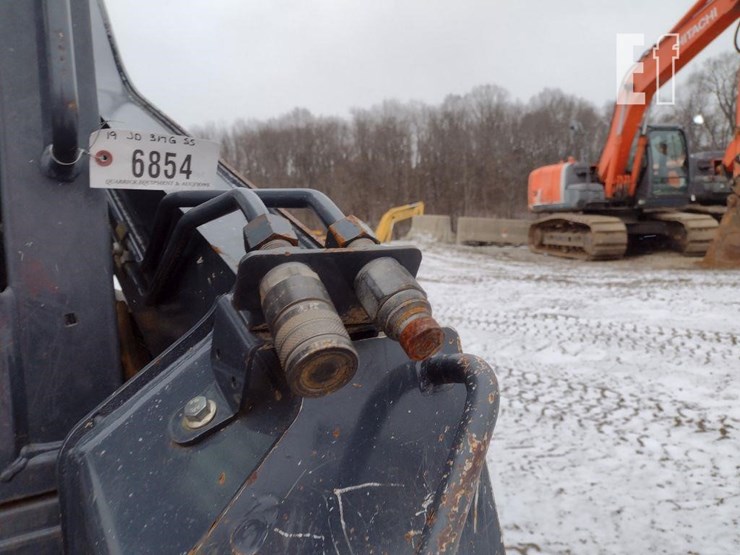 2019-deere-317g-image-15