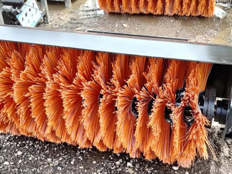 #323-•-mini-skid-steer-sweeper-image-1