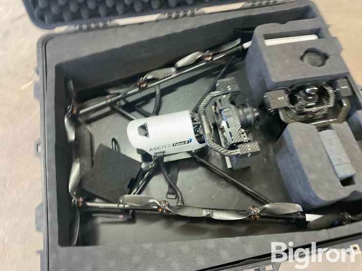 asctec-falcon-8-drone-(octohopter)-image-2