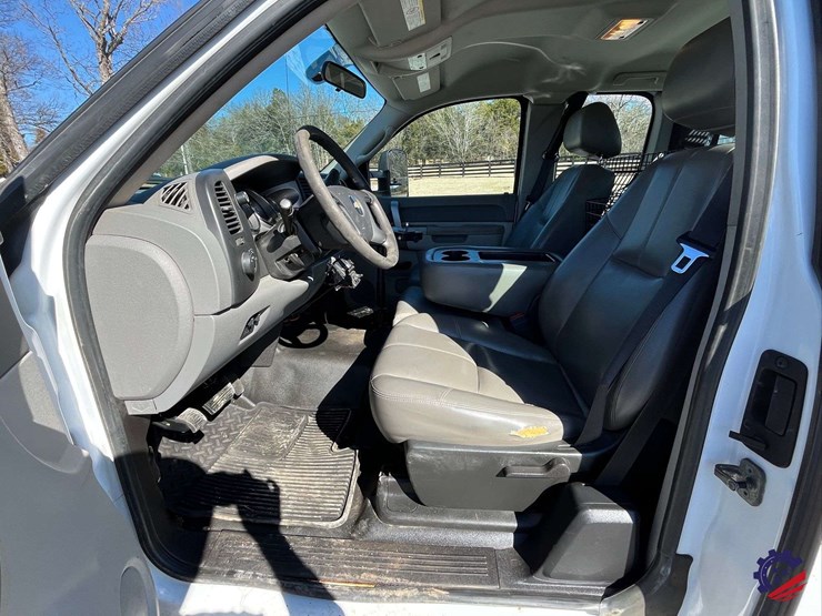 2010-chevrolet-silverado-s/a-service-truck-image-66