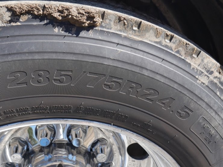 2018-kenworth-w900-image-10