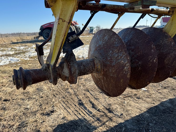 john-deere-220-image-15