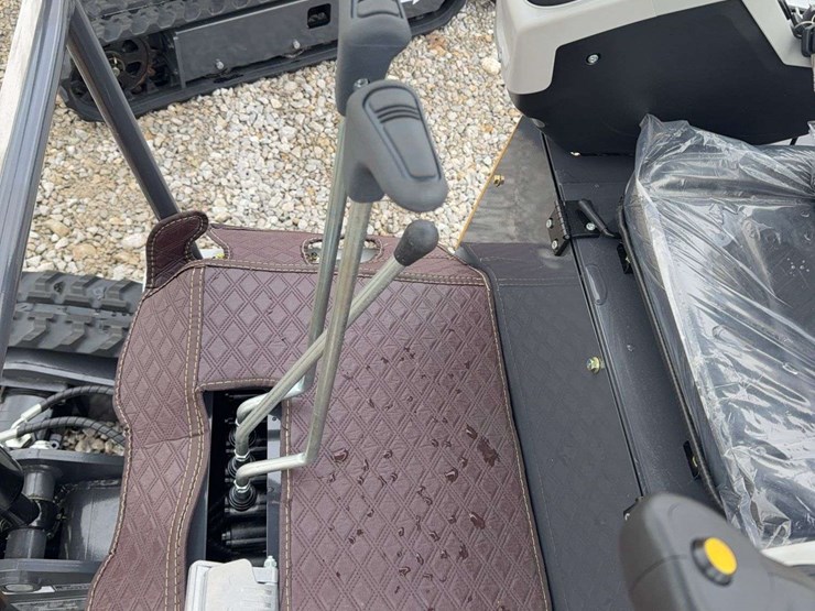 2025-cfg-mini-excavator-x720r-image-6