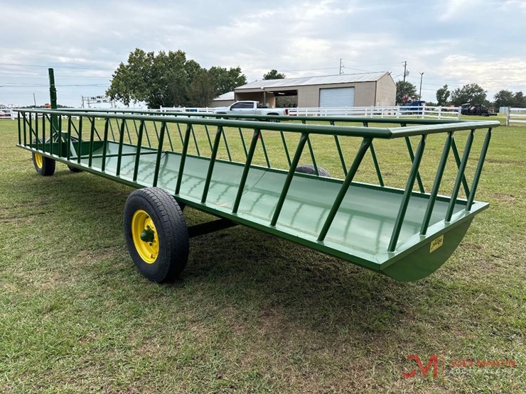 new/unused-stoltzfus-24'-slant-bar-feeder-wagon-image-3