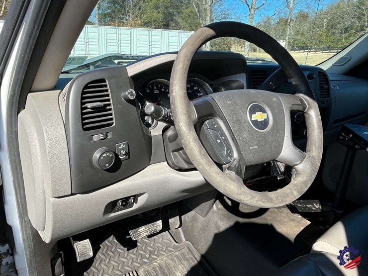 2010-chevrolet-silverado-s/a-service-truck-image-69