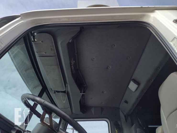 2005-western-star-4900fa-image-18