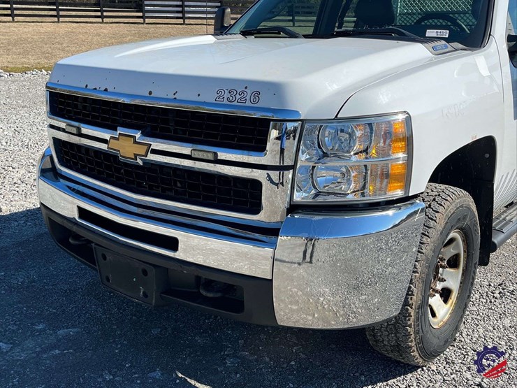 2010-chevrolet-silverado-s/a-service-truck-image-15