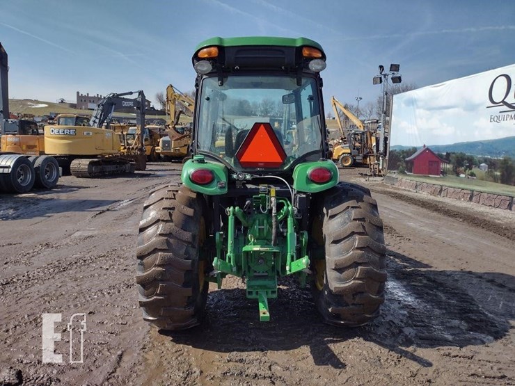 2017-john-deere-4052r-image-4