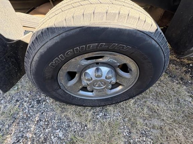 2012-dodge-ram-2500-image-5